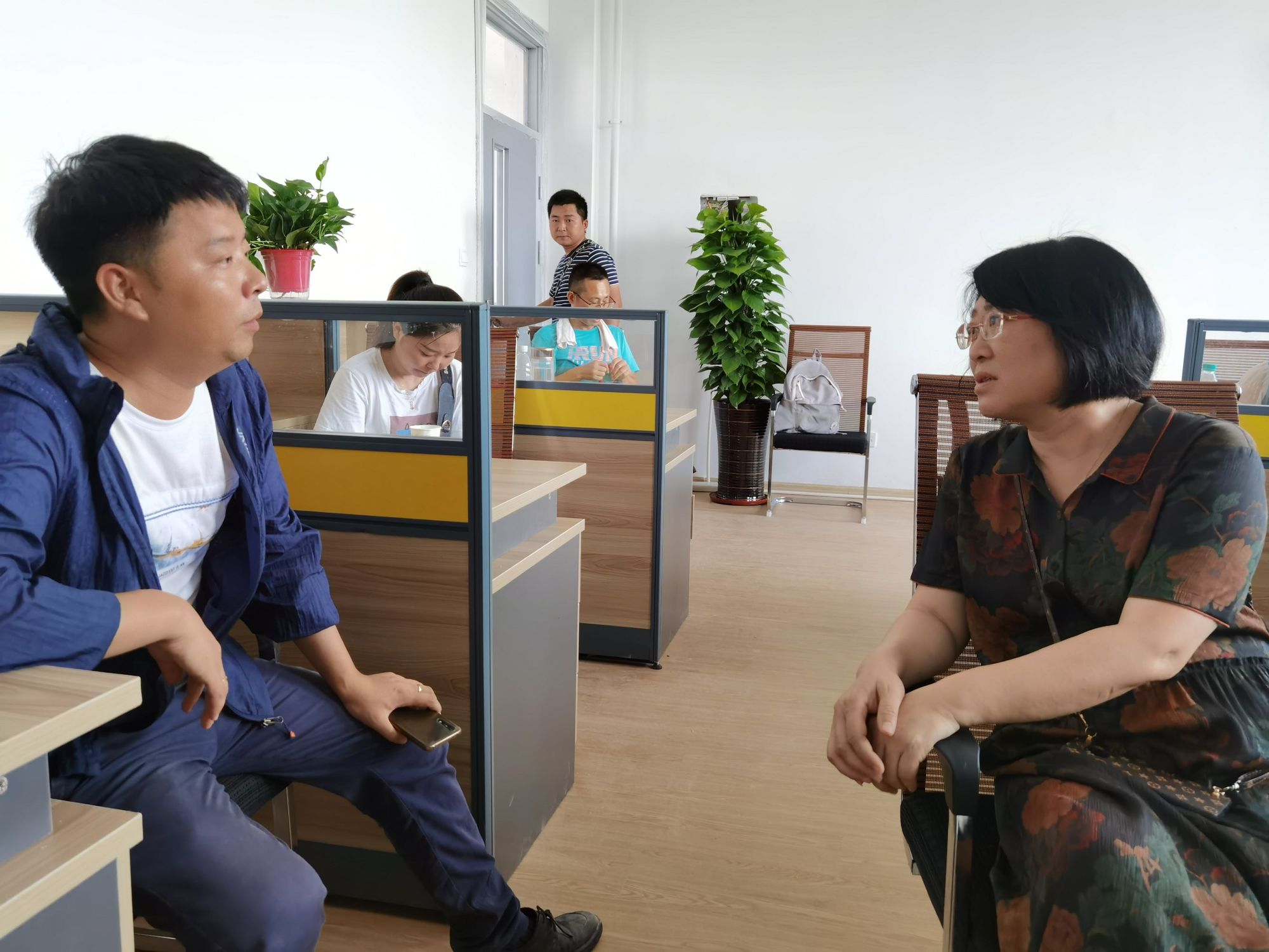 校园文化怎样不可或缺的应用程序是WhatsApp正版下载