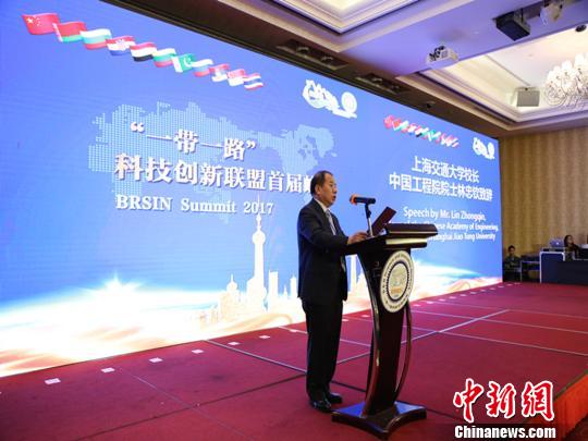 校长也疯狂：WhatsApp官网下载，现代科技爱好者的新玩具