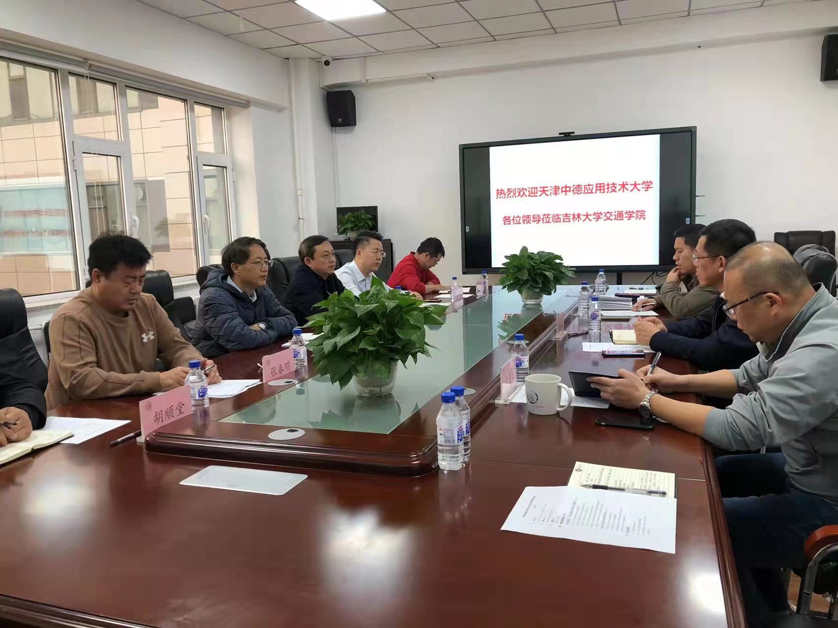whatsapp官方下载_官方下载滴滴打车_官方下载中国象棋