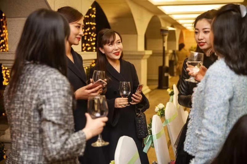whatsapp是什么的缩写_whatsapp是属于什么_属于是是什么意思